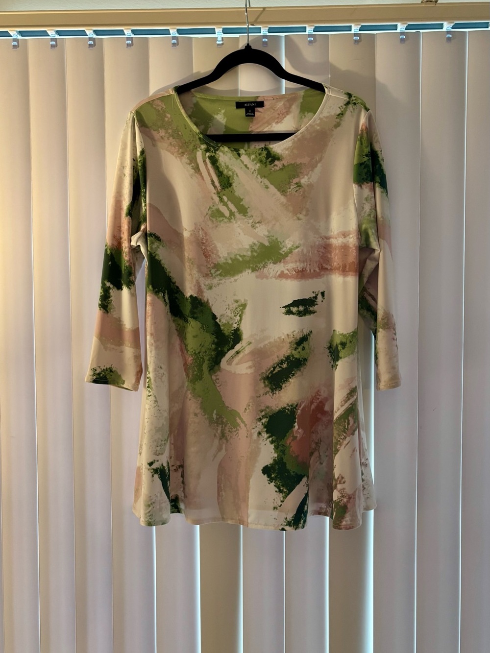 Alfani Women’s Top Size Medium